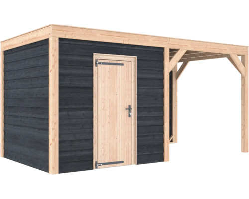 Houten tuinhuis met plat dak, een deur en een open overkapping.