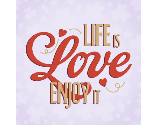 Wanddecoratie met de tekst Life is Love ENJOY IT, versierd met hartjes en krullen.