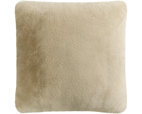 Vierkant, zacht sierkussen van pluizig imitatiebont in beige.