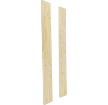 Twee massief houten staanders voor montagesystemen met voorgeboorde gaten.
