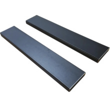 Twee rechthoekige metalen profielen in U-vorm als stabiele houder voor legplanken