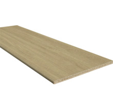 Gecoate spaanplaat met eikenlook decor voor gebruik als meubelpaneel of plank.