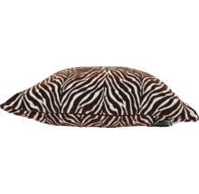 Sierkussen met zebrastrepenpatroon