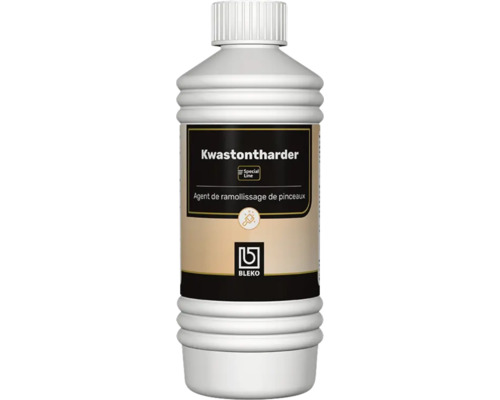 Een fles Bleko Kwastontharder voor het reinigen en soepel maken van verfkwasten.