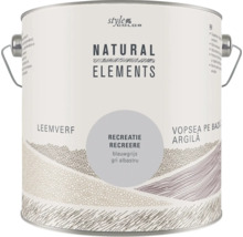 Een blik Style Color Natural Elements leemverf in de kleur Recreatie blauwgrijs.