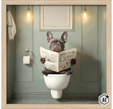 Wanddecoratie met een Franse bulldog op het toilet lezend, ingelijst in houtlook voor in de badkamer. (Image AI modified or generated)