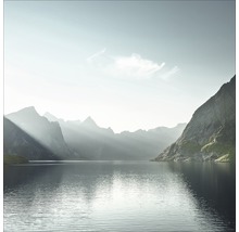Landschap met bergen en meer