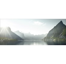 Landschap met bergen en meer
