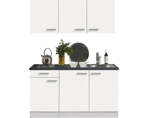 Keukenblok met boven- en onderkasten, spoelbak en kookplaat