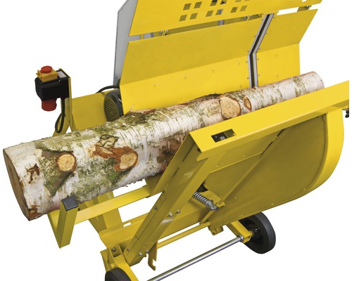 Brandhoutzaag met houtblok