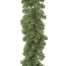 Groene dennen slinger voor feestelijke decoraties