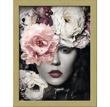 Ingelijste foto van een vrouw met bloemen