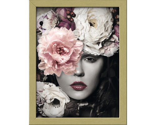 Ingelijste foto van een vrouw met bloemen