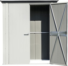 Tuinhuis met openstaande deuren