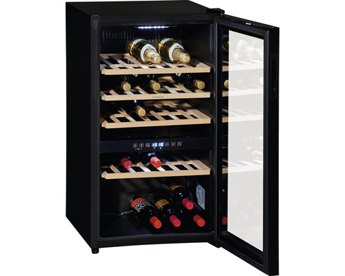 Wijnklimaatkast met glazen voorkant en houten rekken