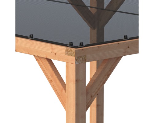 Detailweergave van een houten pergola met insectenhor