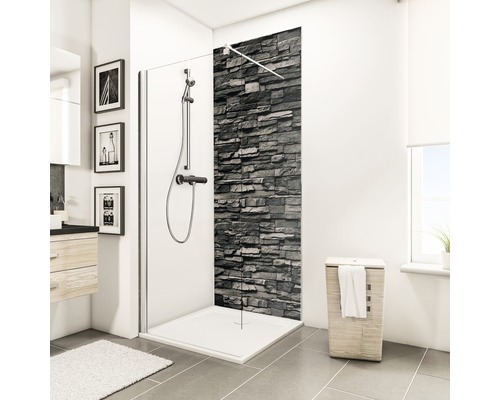 Badkamer met douche, douchebak en wastafel