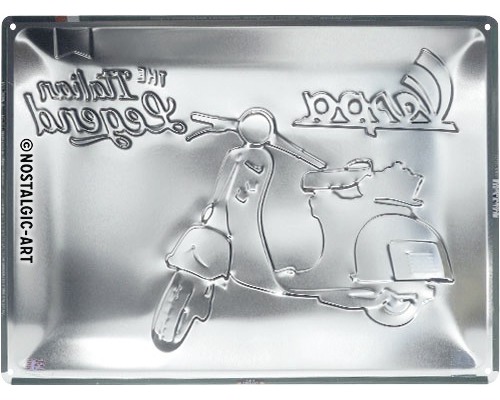 Metalen bord met Vespa-motief en de tekst The Italian Legend