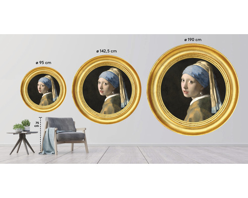 Decoratieve muurschildering met gouden lijst en het schilderij Meisje met de parel in drie formaten