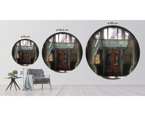 Illustratie van drie muurstickers in verschillende maten die een trappenhuis voorstellen.