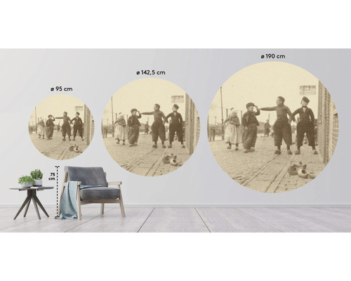 Wanddecoratie met historische foto van spelende kinderen in drie verschillende formaten