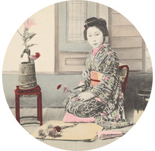 Illustratie van een Japanse vrouw in kimono met bloemstuk