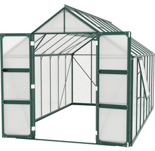 Kas met open deur en raam voor de tuin