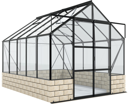 Glazen kas met frame en stenen fundering