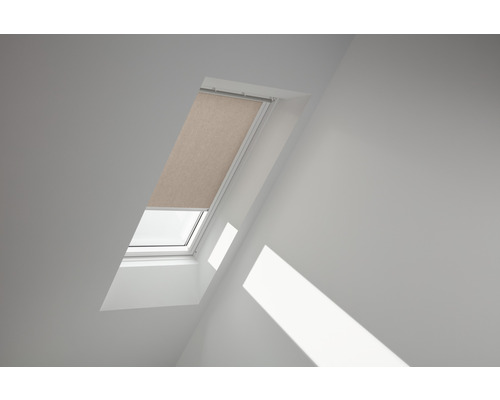 VELUX Rolgordijn lichtdoorlatend handbediend RFL C02 4163SWL warm grijs Dakvenster met rolgordijn in interieur