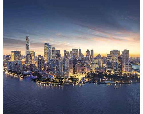 Skyline van New York met wolkenkrabbers en waterzicht