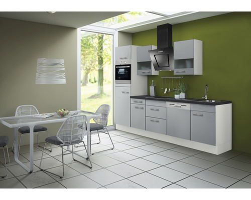 OPTIFIT Keukenblok met apparatuur Ronja825 basaltgrijs mat 280x60 cm Lichte keuken met inbouwapparatuur, eettafel en stoelen.
