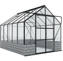 Kas met frame en fundering van steen