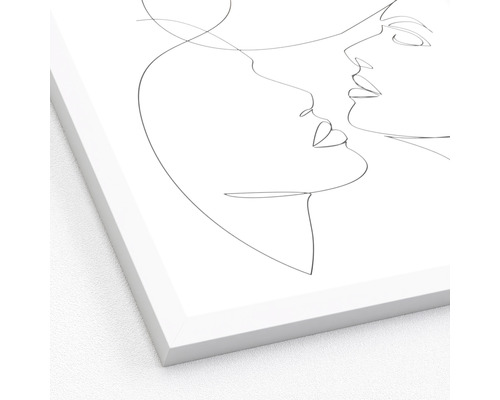 Ingelijste poster met een lijntekening van twee gezichten die naar elkaar toe staan