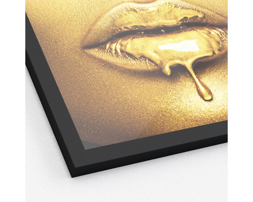 Ingelijste afbeelding met lippen en druipende vloeistof