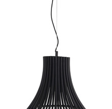 Zwarte hanglamp met lampenkap van staven