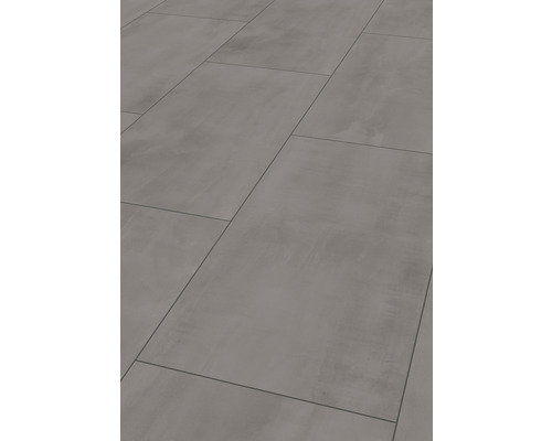 Betonlook vloertegels gelegd