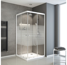 Hoekdouche met horizontale strepen in moderne badkamer