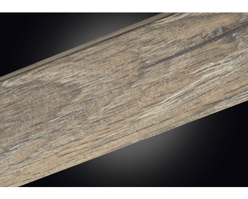 Plint met houten decor