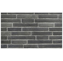 Muur van donkere steenstrips.