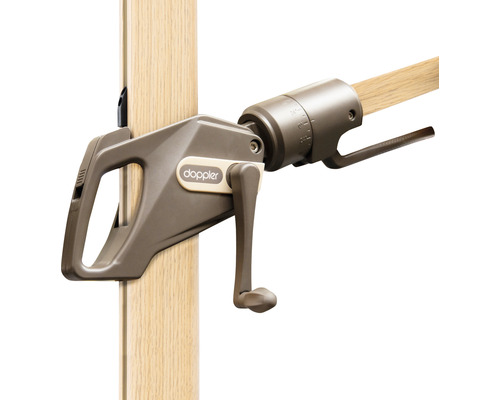 Doppler logo op een slinger voor parasols