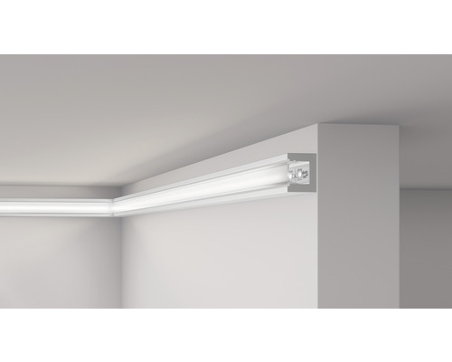 Verlichte sierlijst aan wand en plafond