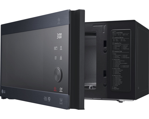 Geopende magnetron met verschillende kookprogramma''s