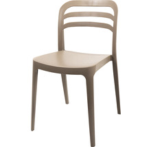 Kunststof stoel met drie horizontale spijlen in de rugleuning