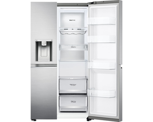 Geopende side-by-side koelkast met planken en laden