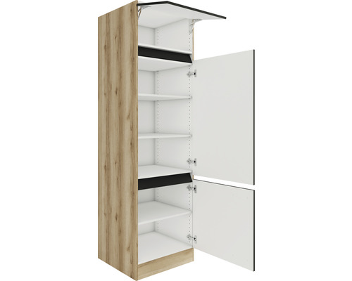 Open keukenkast met planken en houten structuur