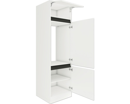 Open keukenhoge kast met planken en twee deuren