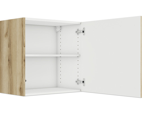 Open hangende keukenkast met houten deur en twee planken