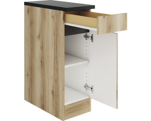 Keukenkast met lade en open deur