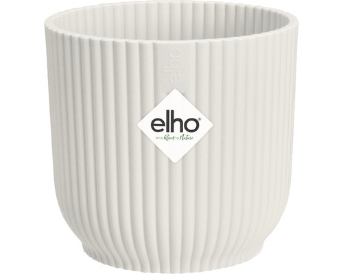 Witte bloempot met verticale ribbels en Elho logo