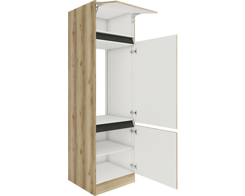 Keukenkast met planken en open deuren